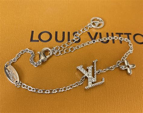 m6 1084 louis vuitton|louis vuitton bracelets uk.